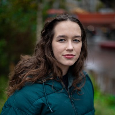 Lena Schilling headshot
